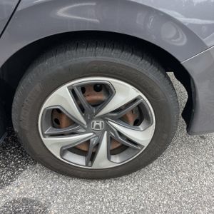 2019 Honda CIVIC LX — миниатюра 17