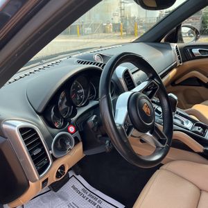 2016 Porsche CAYENNE BASE 缩略图 38