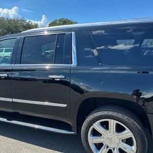 2019 Cadillac ESCALADE ESV LUXURY — фото 6