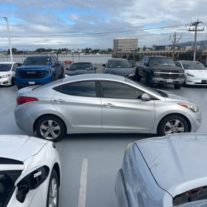 HYUNDAI ELANTRA GLS - 10