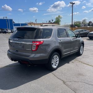FORD EXPLORER XLT - 8