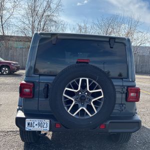 JEEP WRANGLER 4-DOOR SAHARA 4X4 - 7