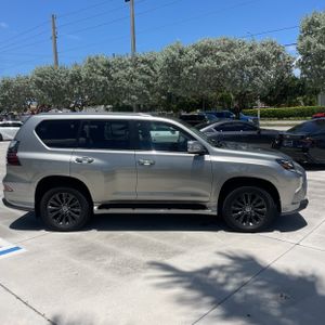 2023 Lexus GX 460 BASE — фото 10