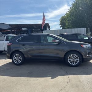 FORD EDGE SEL - 10