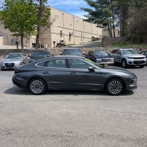 HYUNDAI SONATA HYBRID SEL - 10