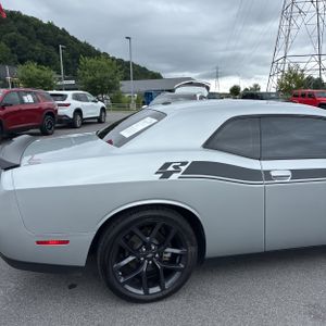 2023 Dodge CHALLENGER R/T — фото 9