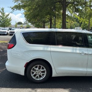 صورة 9 لـ 2022 Chrysler VOYAGER LX