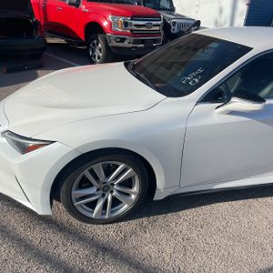 2022 Lexus IS 300 BASE — фото 2
