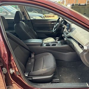 2025 Nissan ALTIMA SV thumbnail 32