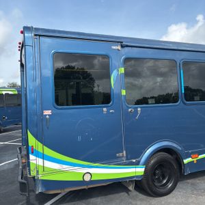 FORD E-450 CUTAWAY - 9