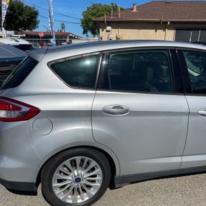 FORD C-MAX HYBRID SE - 9