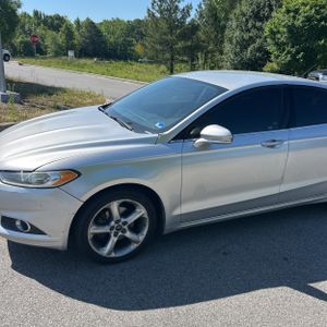 FORD FUSION SE - 2