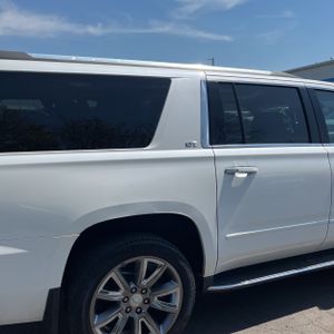 CHEVROLET SUBURBAN LTZ - 9