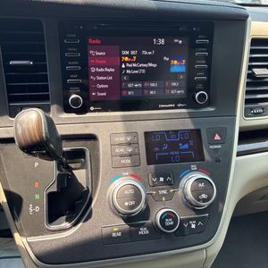 2020 Toyota SIENNA XLE 8-PASSENGER 缩略图 38