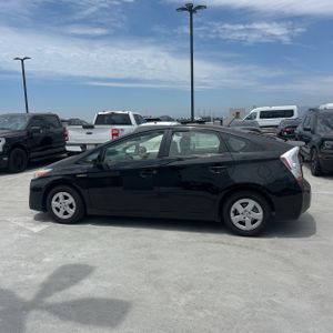 صورة 3 لـ 2011 Toyota PRIUS TWO
