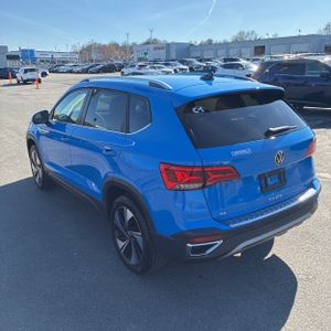 VOLKSWAGEN TAOS SE 4MOTION - 5