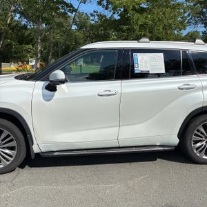 صورة 4 لـ 2024 Toyota HIGHLANDER PLATINUM