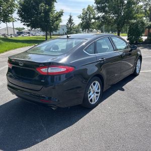 FORD FUSION SE - 8