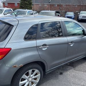 MITSUBISHI OUTLANDER SPORT ES - 9