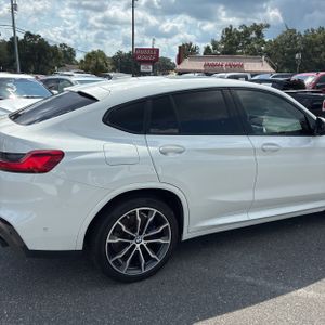 2019 BMW X4 XDRIVE30I 照片 9