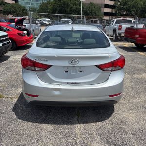 صورة 7 لـ 2014 Hyundai ELANTRA SE