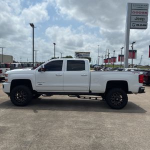 CHEVROLET SILVERADO - 3