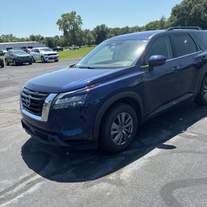 2025 Nissan PATHFINDER SV 照片 1