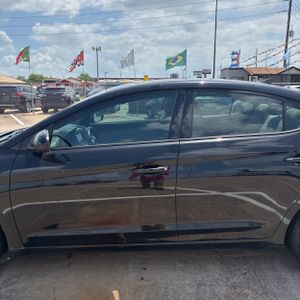 HYUNDAI ELANTRA VALUE EDITION - 3