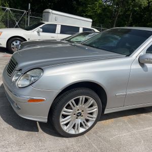 MERCEDES-BENZ E-CLASS - 2