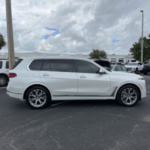 BMW X7 XDRIVE40I - 10