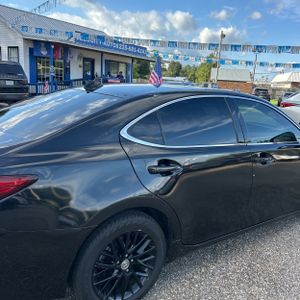 صورة 9 لـ 2018 Lexus ES 350 BASE