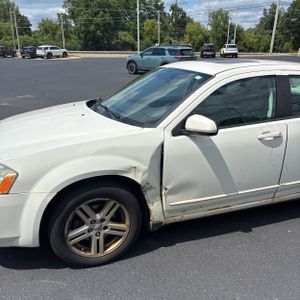 2010 Dodge AVENGER R/T 照片 2