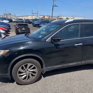2014 Nissan ROGUE SL 照片 2