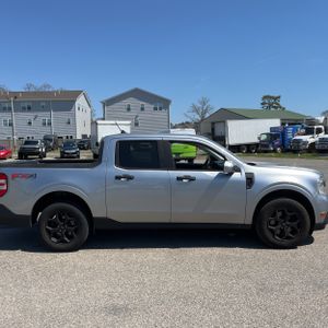 FORD MAVERICK XLT - 10