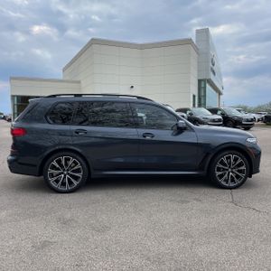BMW X7 M50I - 10