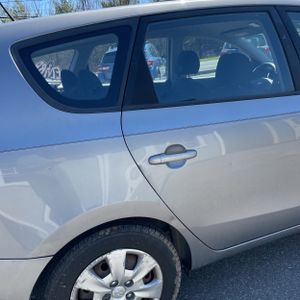 HYUNDAI ELANTRA TOURING GLS - 8