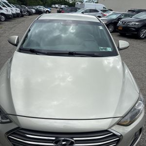 صورة 15 لـ 2017 Hyundai ELANTRA LIMITED