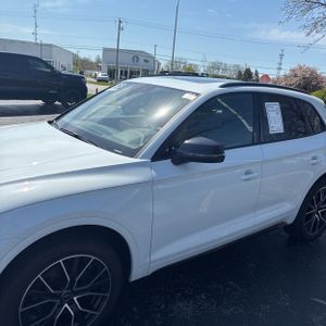 AUDI SQ5 PREMIUM PLUS - 2
