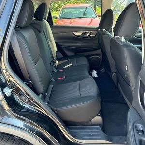 2017 Nissan ROGUE SV — фото 33