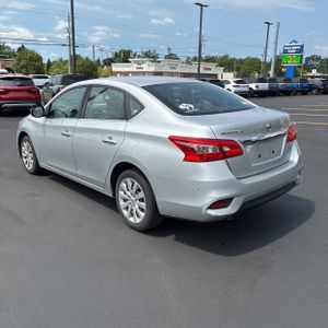 2018 Nissan SENTRA S — фото 5