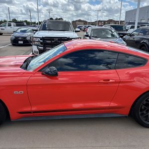 FORD MUSTANG GT PREMIUM - 4