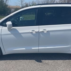 CHRYSLER PACIFICA TOURING L PLUS - 4