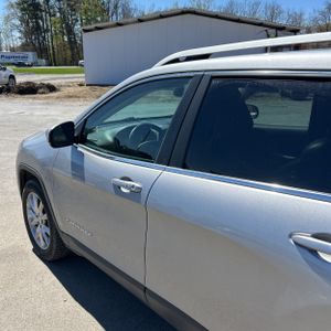 JEEP CHEROKEE LIMITED - 6