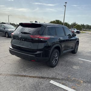 صورة 8 لـ 2025 Nissan ROGUE S