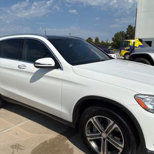 صورة 13 لـ 2017 Mercedes-BENZ GLC