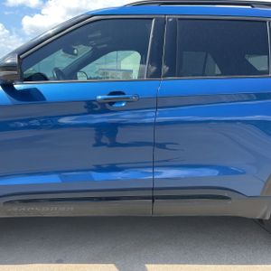 FORD EXPLORER ST - 4