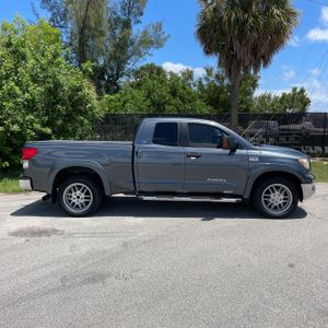 TOYOTA TUNDRA - 10