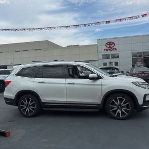 HONDA PILOT TOURING W/REAR CAPTAIN'S CHAIRS - 10