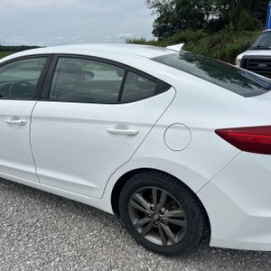 صورة 6 لـ 2018 Hyundai ELANTRA SEL