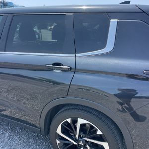 2022 Mitsubishi OUTLANDER SE — фото 6